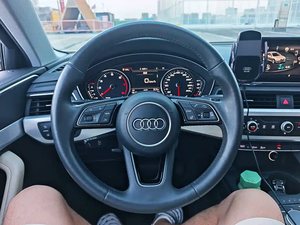 Audi A4L 2017 — фото 14