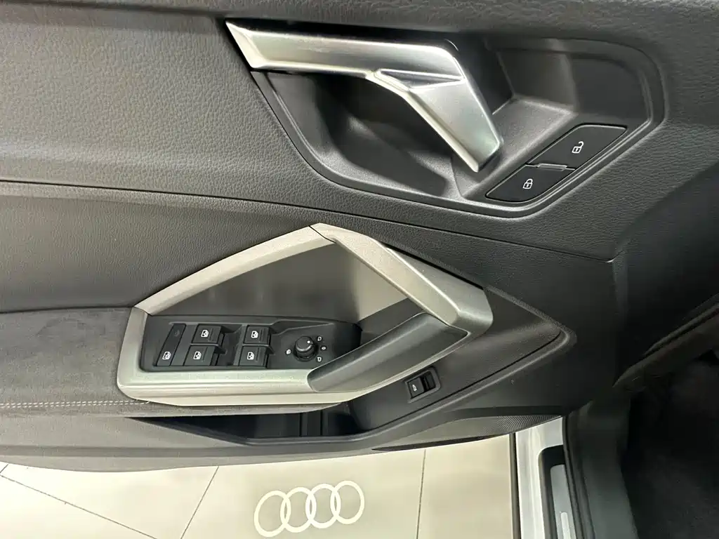 Audi Q3 2022 — фото 12