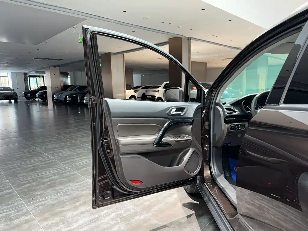 GAC Motor Trumpchi GS4 2016 — фото 5