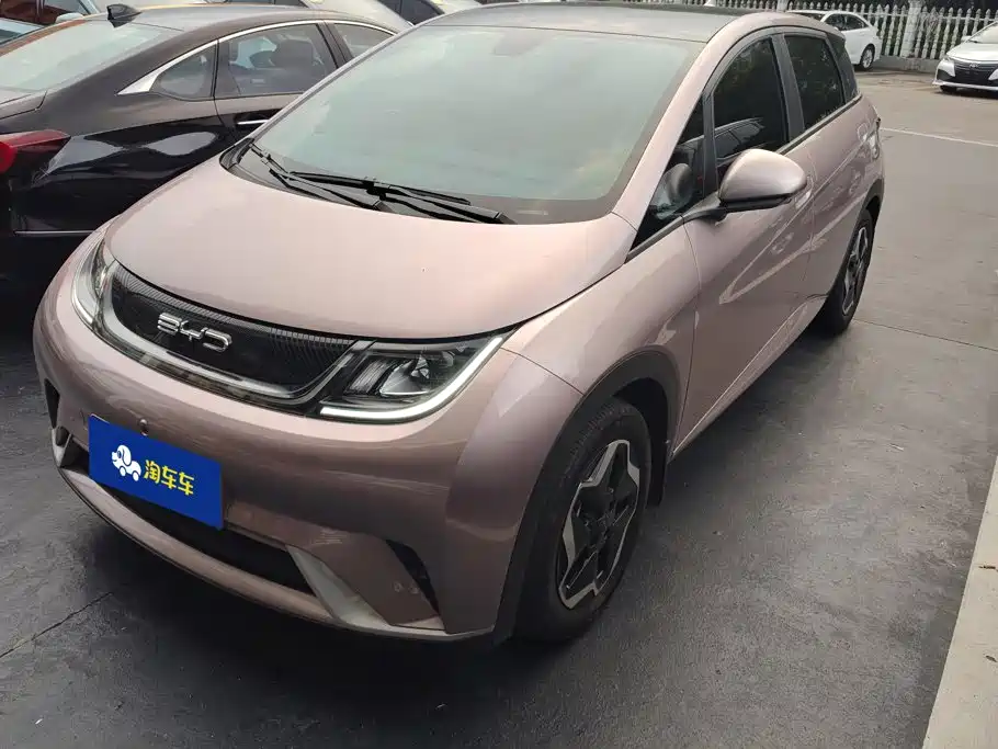 BYD Dolphin 2023