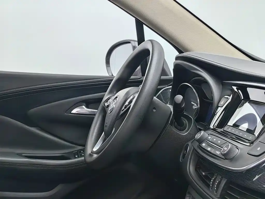 Buick Envision Plus 2017 — фото 22