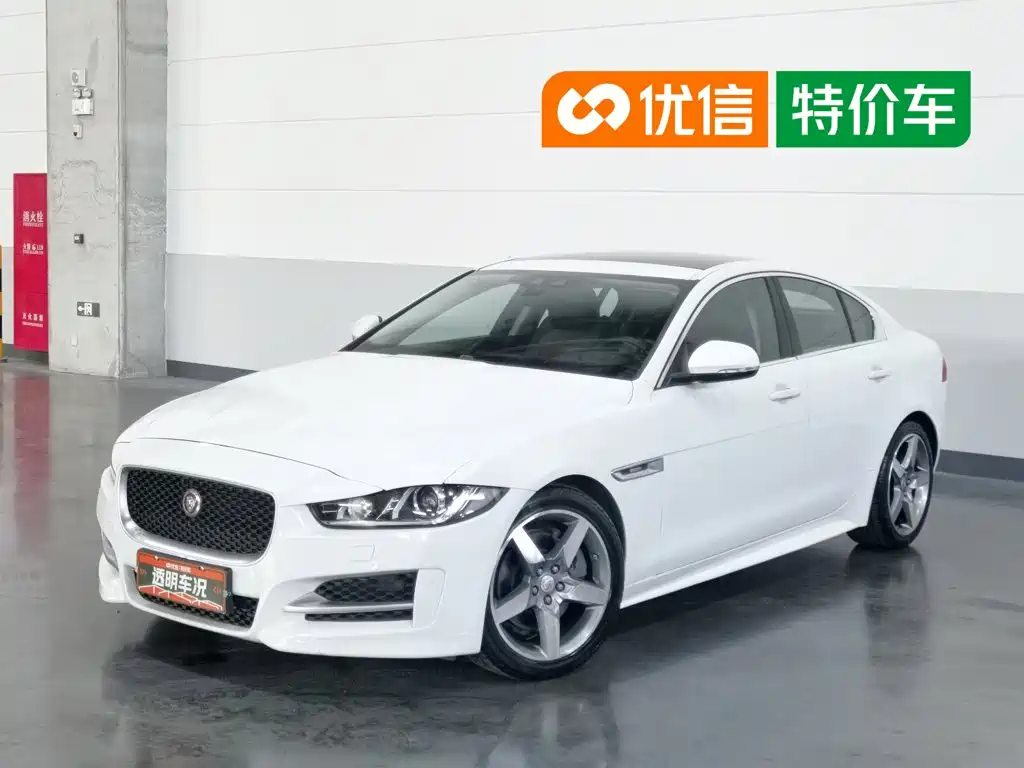 Jaguar XE 2016 — фото 1