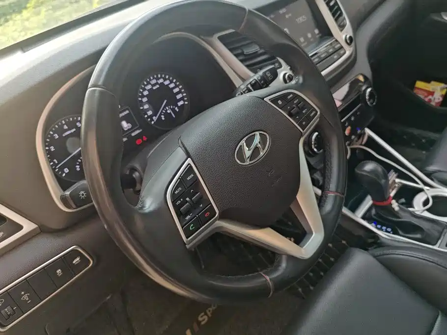 Hyundai Tucson 2016 — фото 15