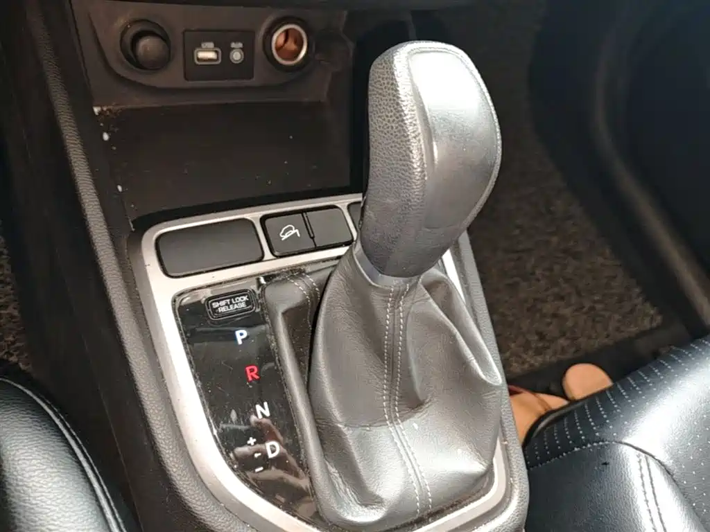 Hyundai ix25 2015 — фото 14