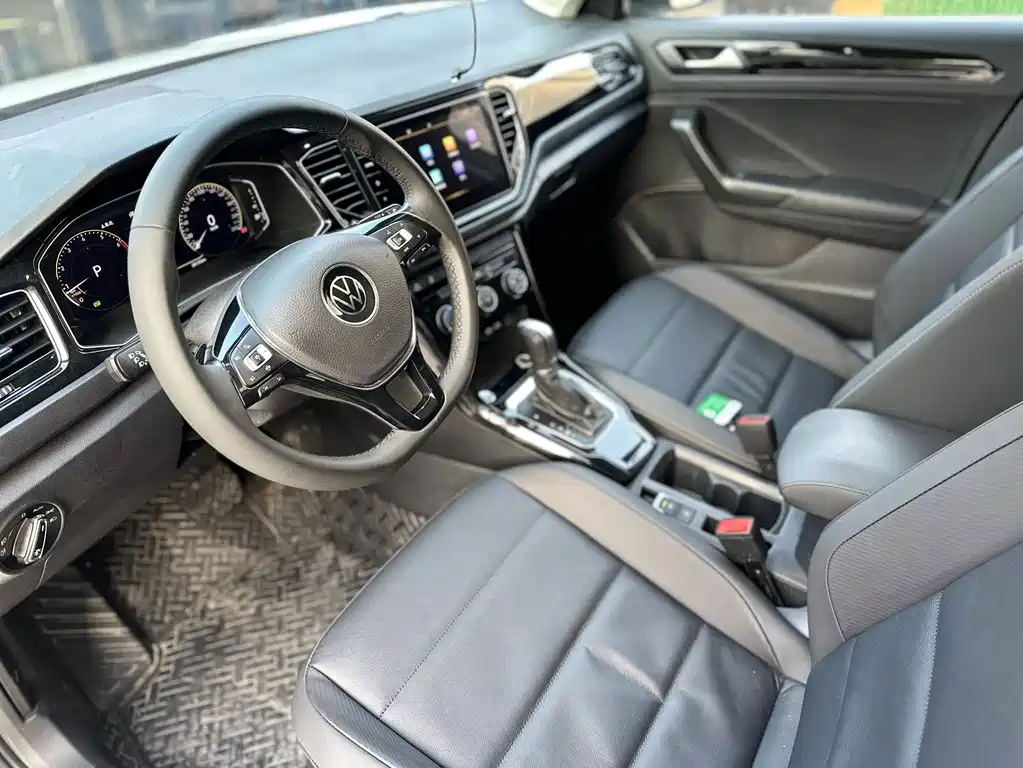 Volkswagen T-Roc 2022 — фото 9