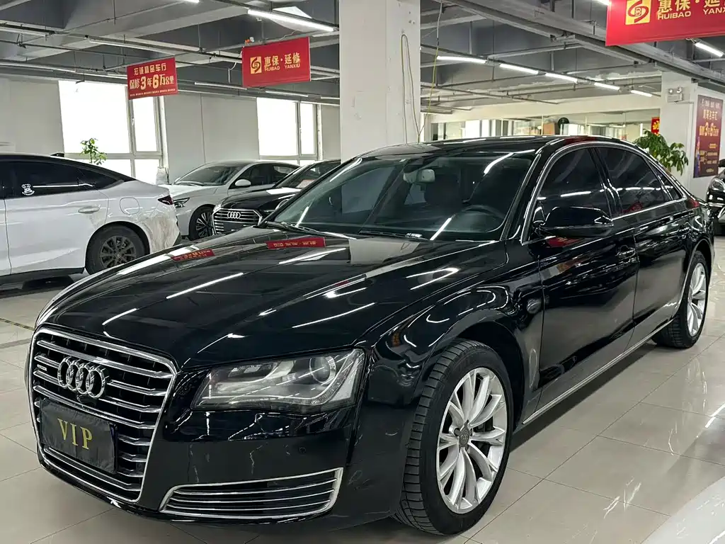 Audi A8 2013 — фото 1