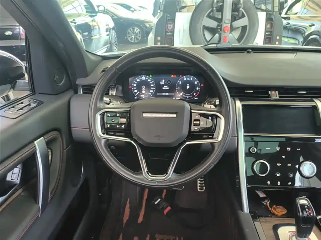 Land Rover Discovery Sport 2022 — фото 11