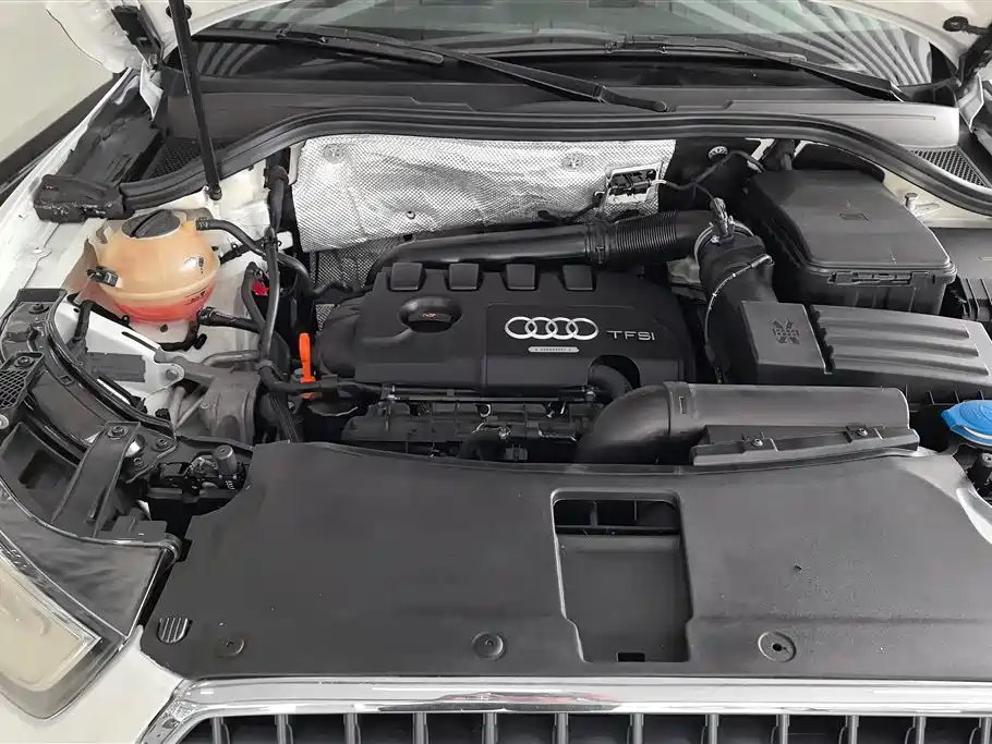 Audi Q3 2014 — фото 10