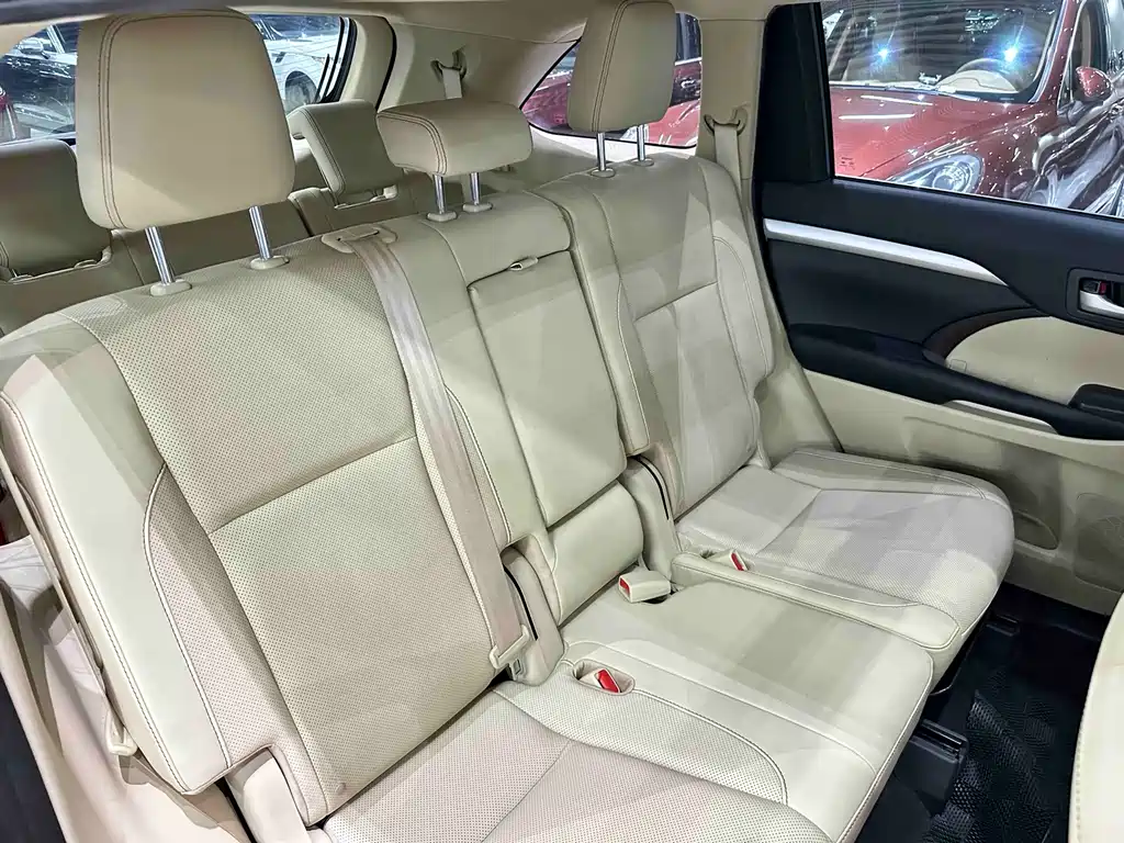 Toyota Highlander 2020 — фото 16