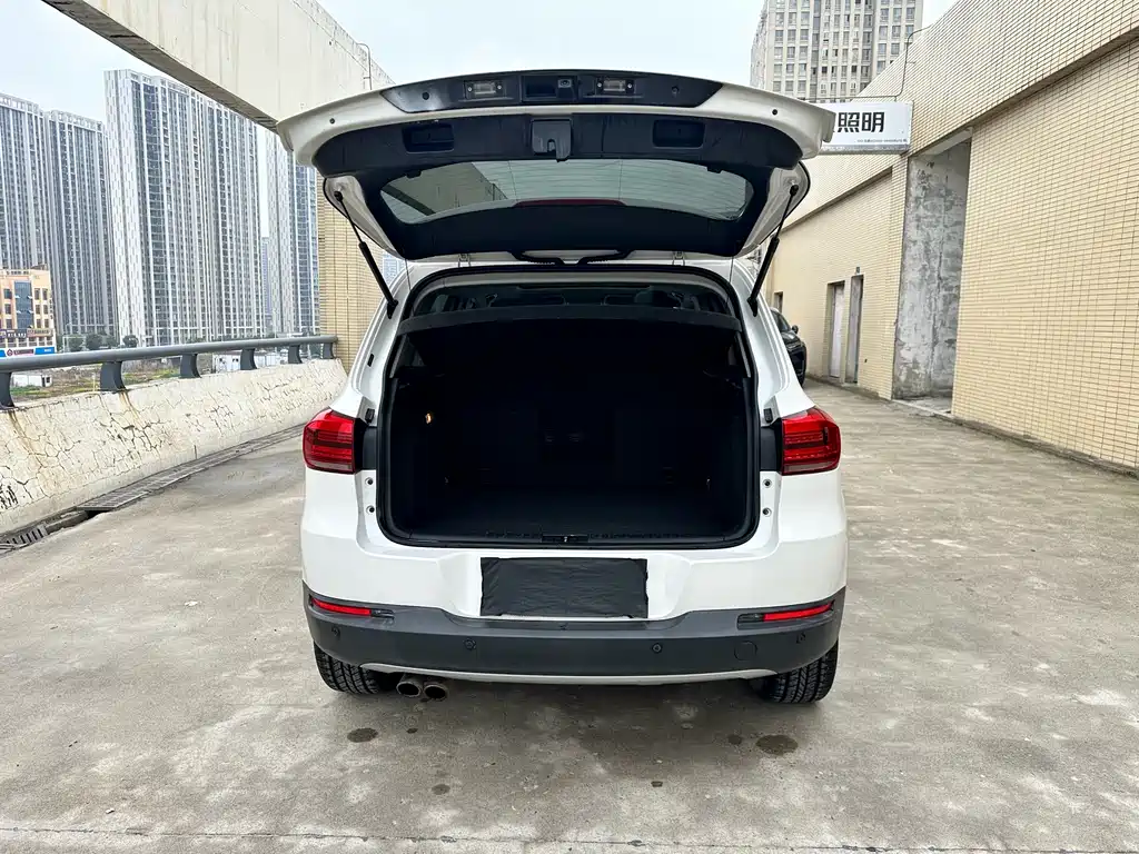Volkswagen Tiguan 2016 — фото 14