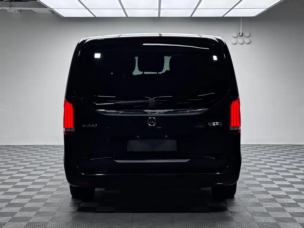 Mercedes-Benz V-Class 2020 — фото 6