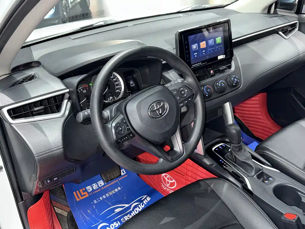Toyota Corolla Cross 2022 — фото 8