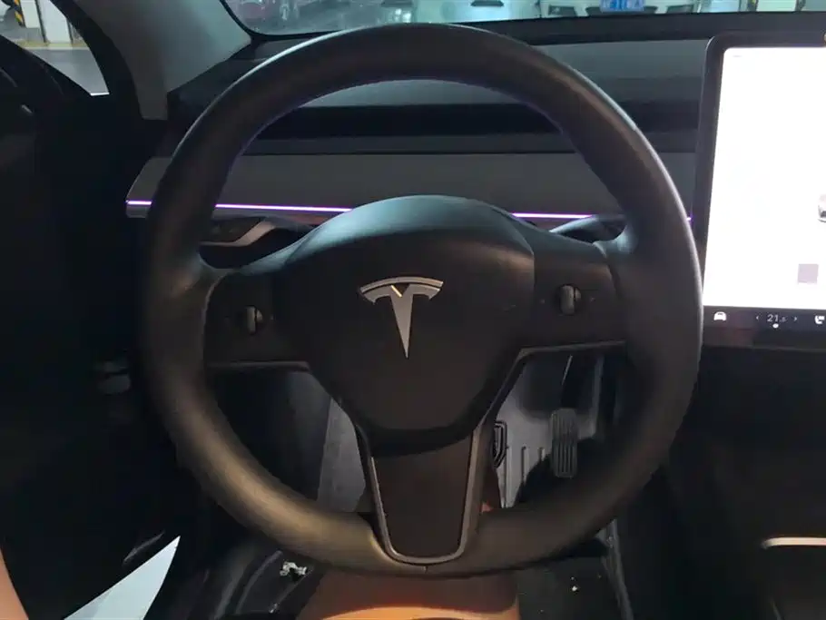Tesla Model Y 2023 — фото 15
