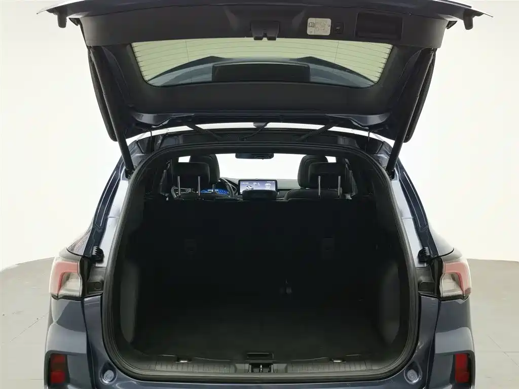 Ford Escape 2020 — фото 16