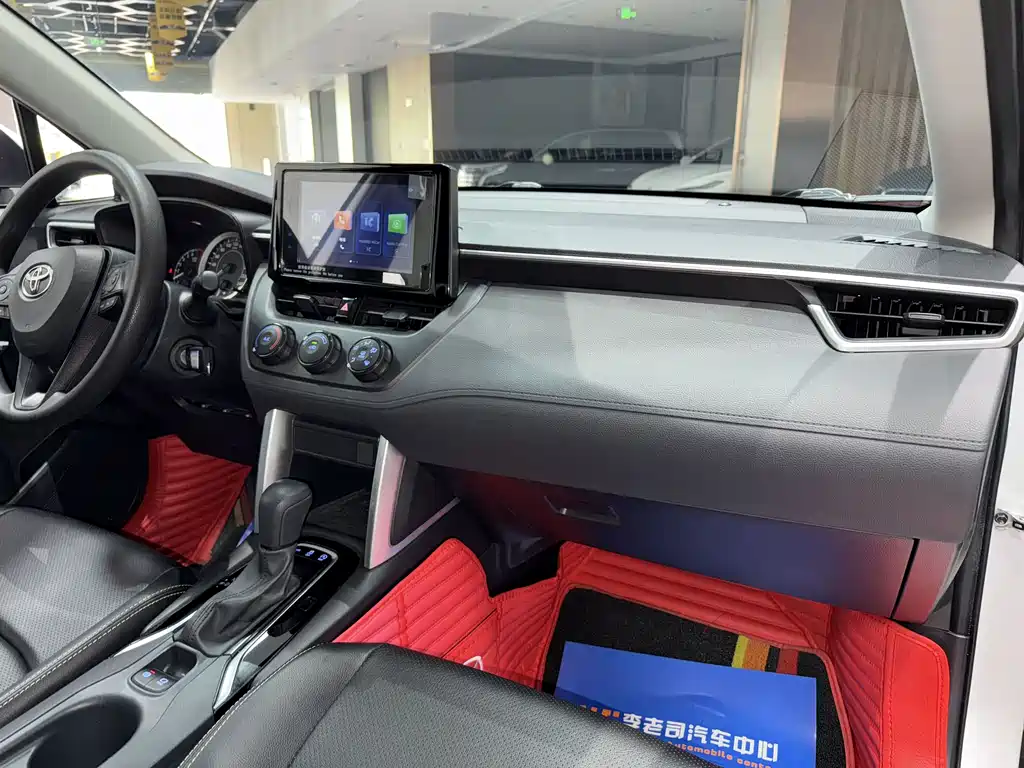Toyota Corolla Cross 2022 — фото 24