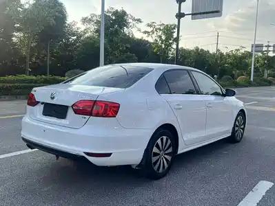 Volkswagen Sagitar 2012