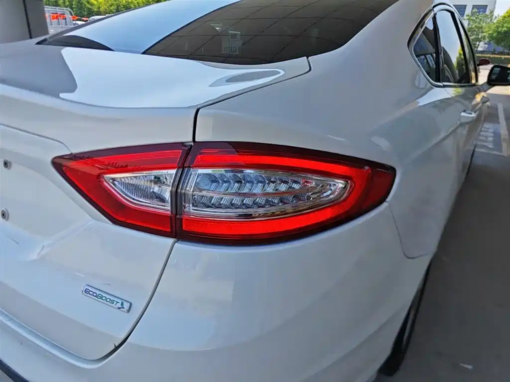 Ford Mondeo 2016 — фото 8