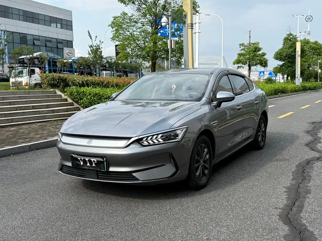BYD Qin PLUS 2022 — фото 1