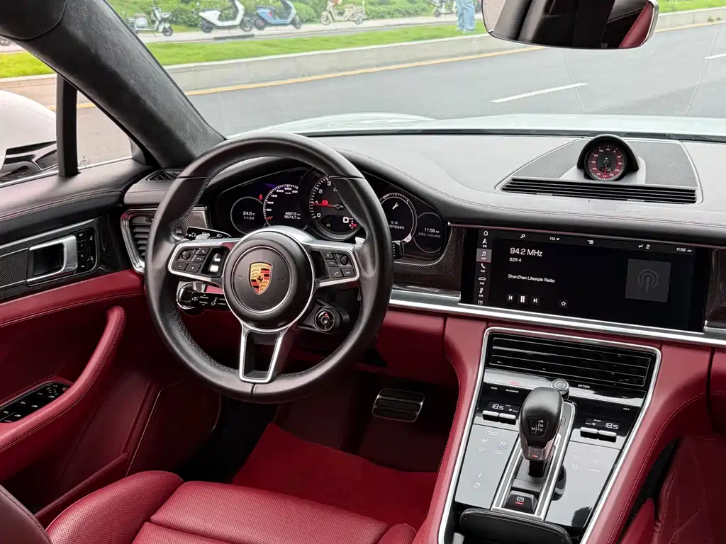 Porsche Panamera 2019 — фото 8