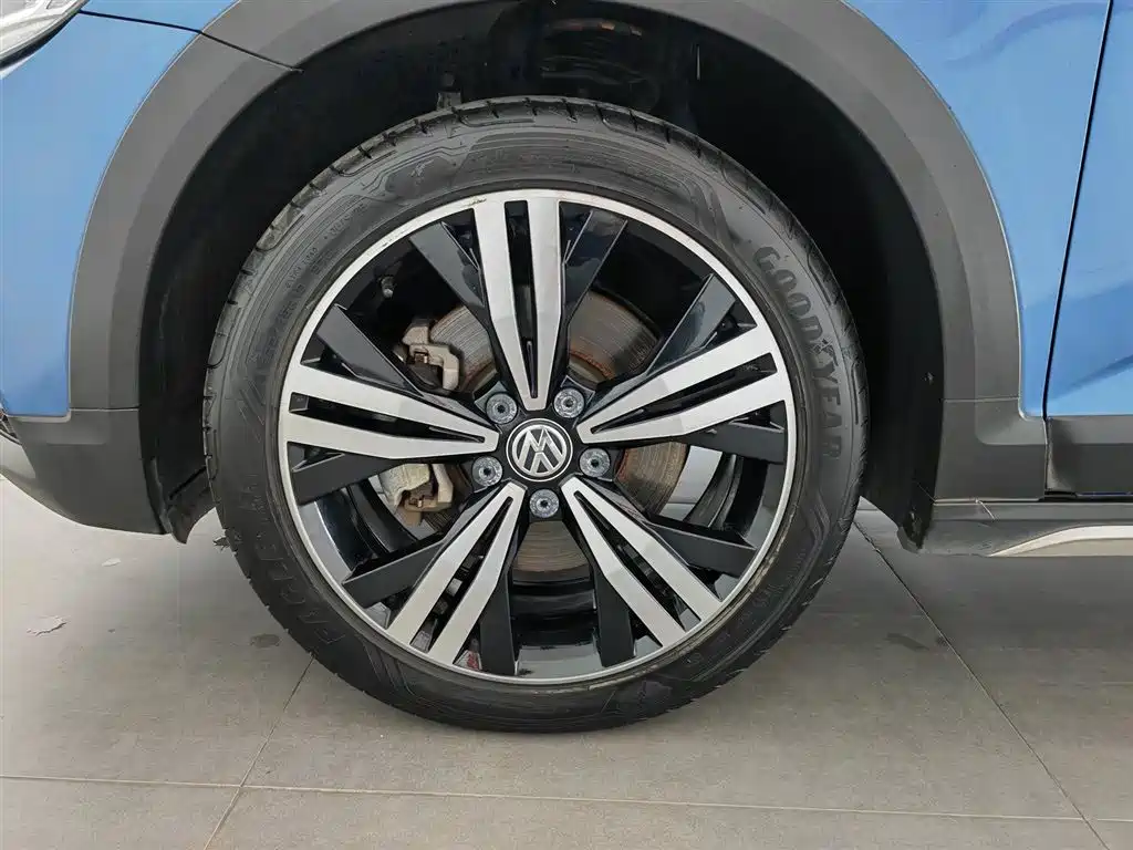 Volkswagen Touran 2018 — фото 17