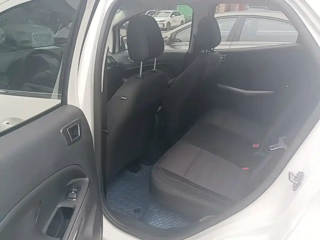 Ford Ecosport 2017 — фото 17