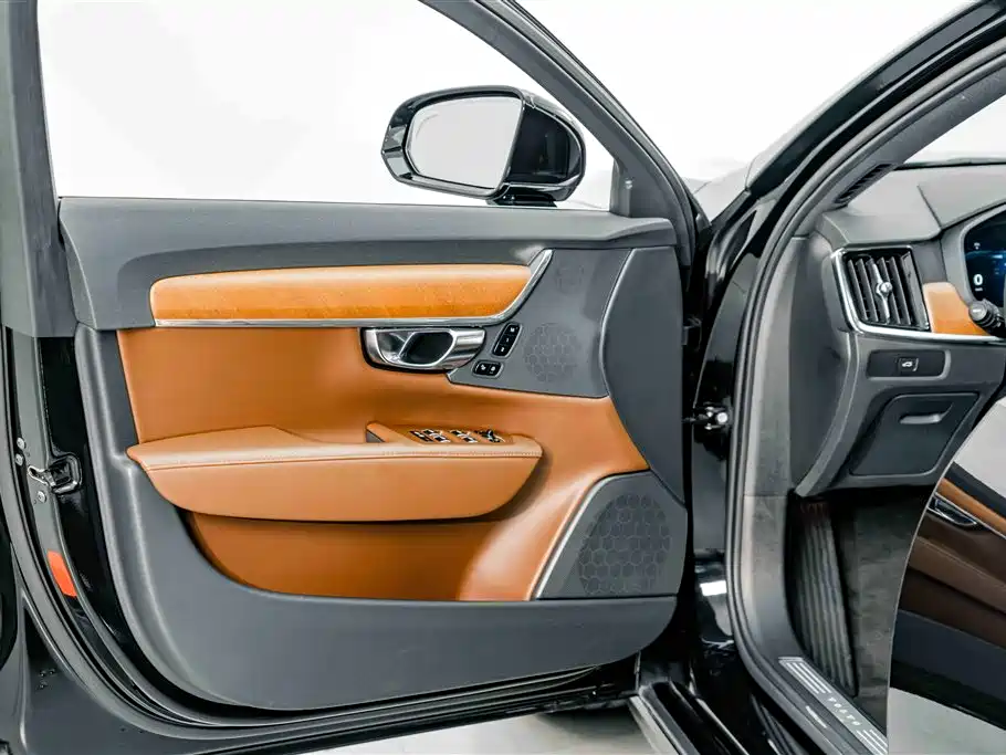 Volvo S90 2024 — фото 15