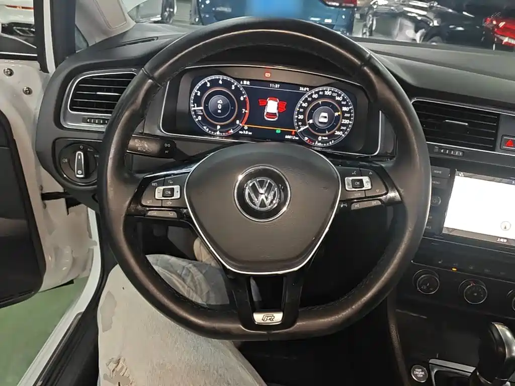 Volkswagen Golf 2019 — фото 11