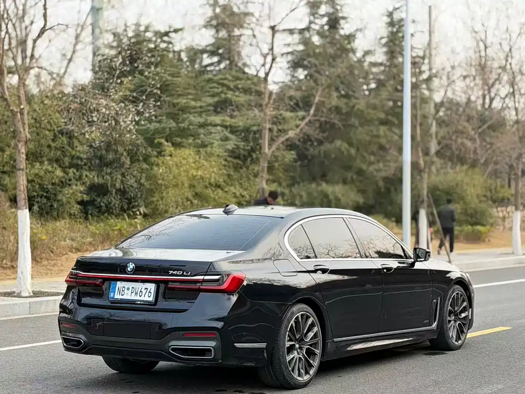 BMW 7 Series 2021 — фото 15