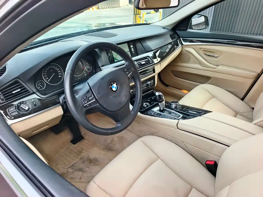 BMW 5 Series 2013 — фото 10