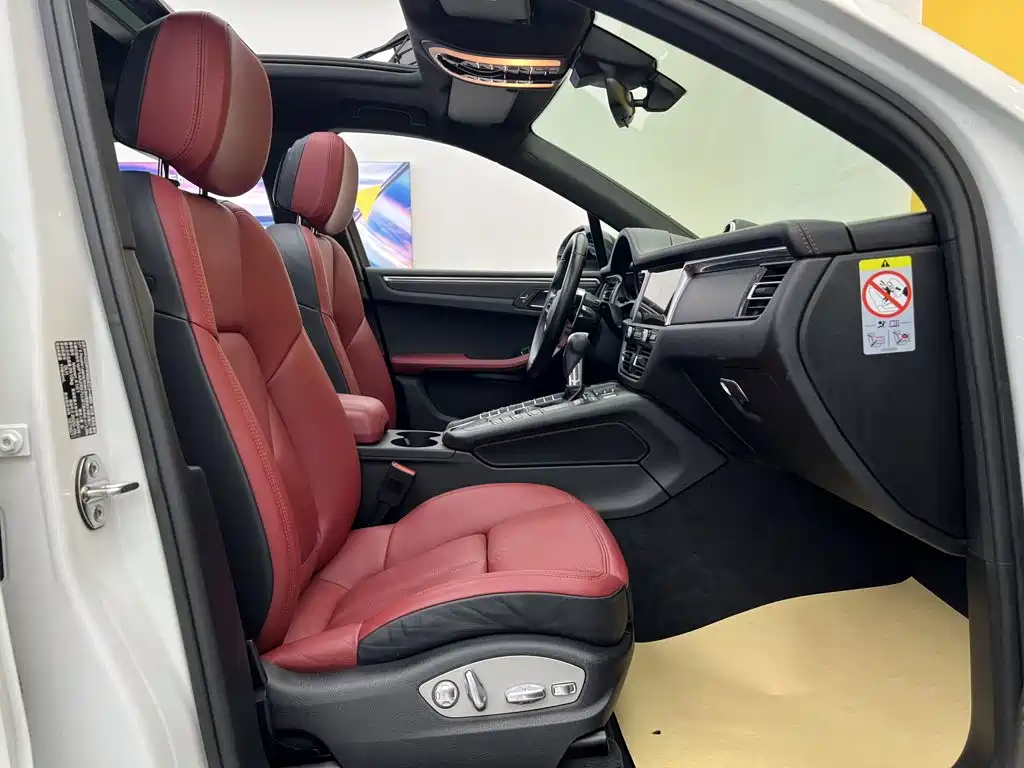 Porsche Macan 2020 — фото 20