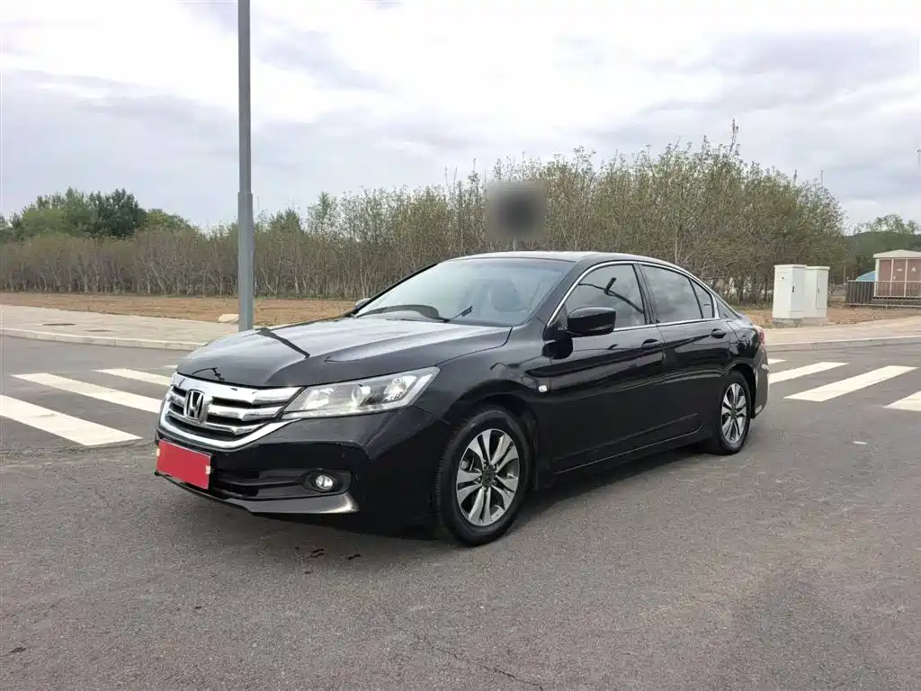 Honda Accord 2015 — фото 1