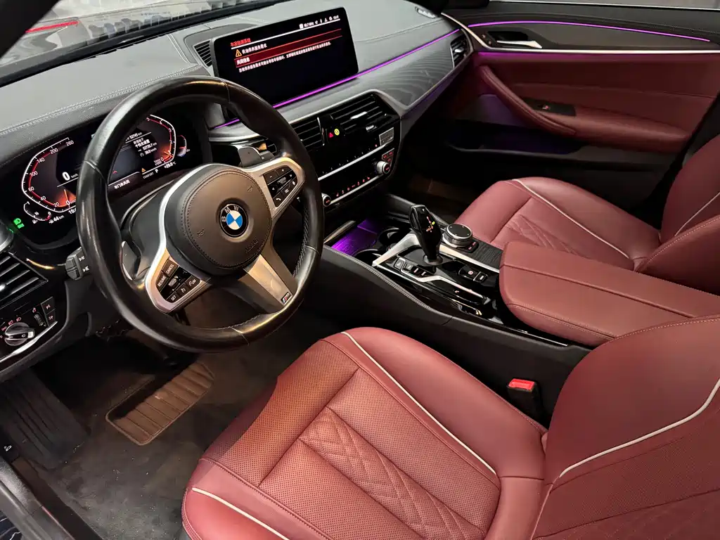 BMW 5 Series 2022 — фото 10