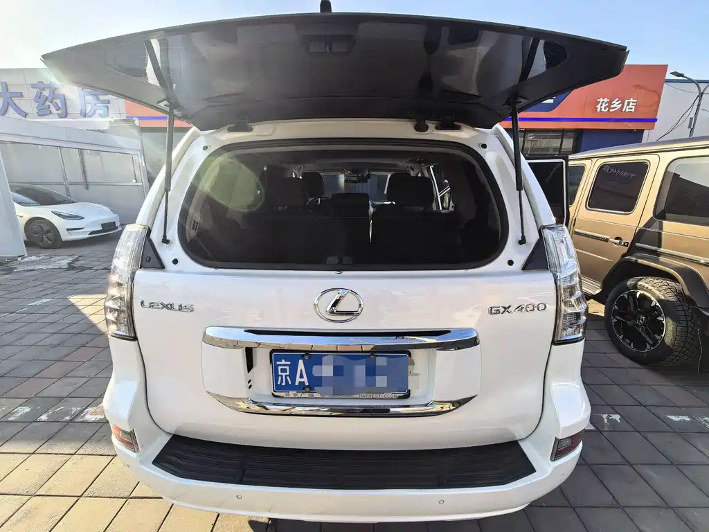 Lexus GX 2016 — фото 11