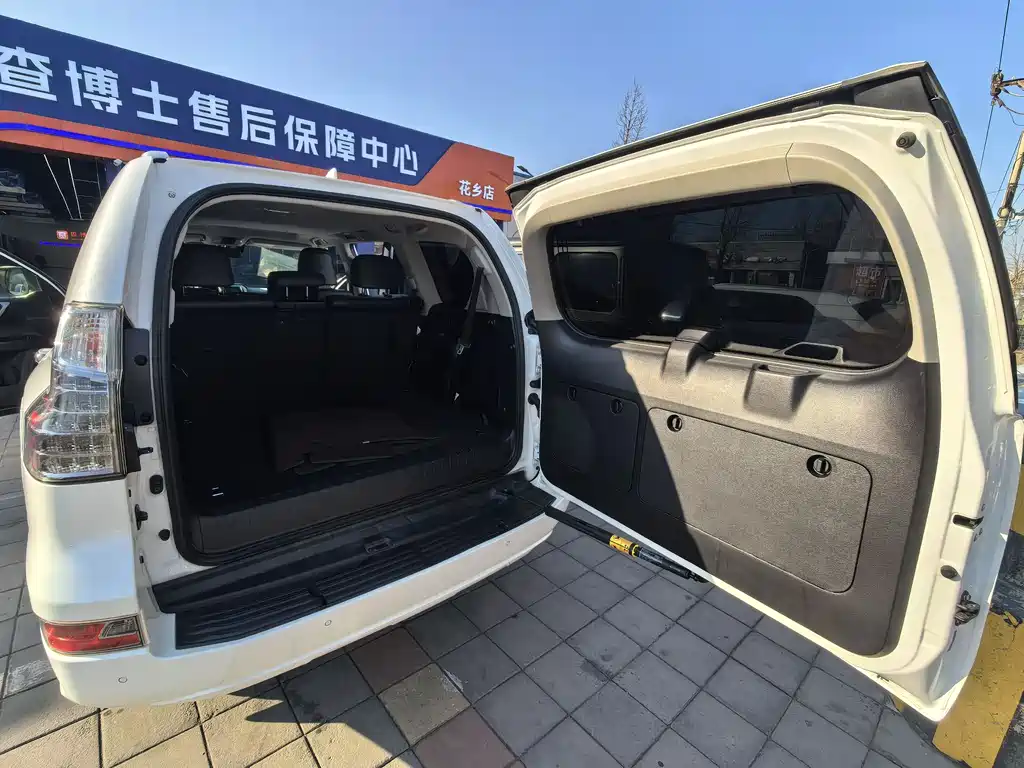 Lexus GX 2016 — фото 15