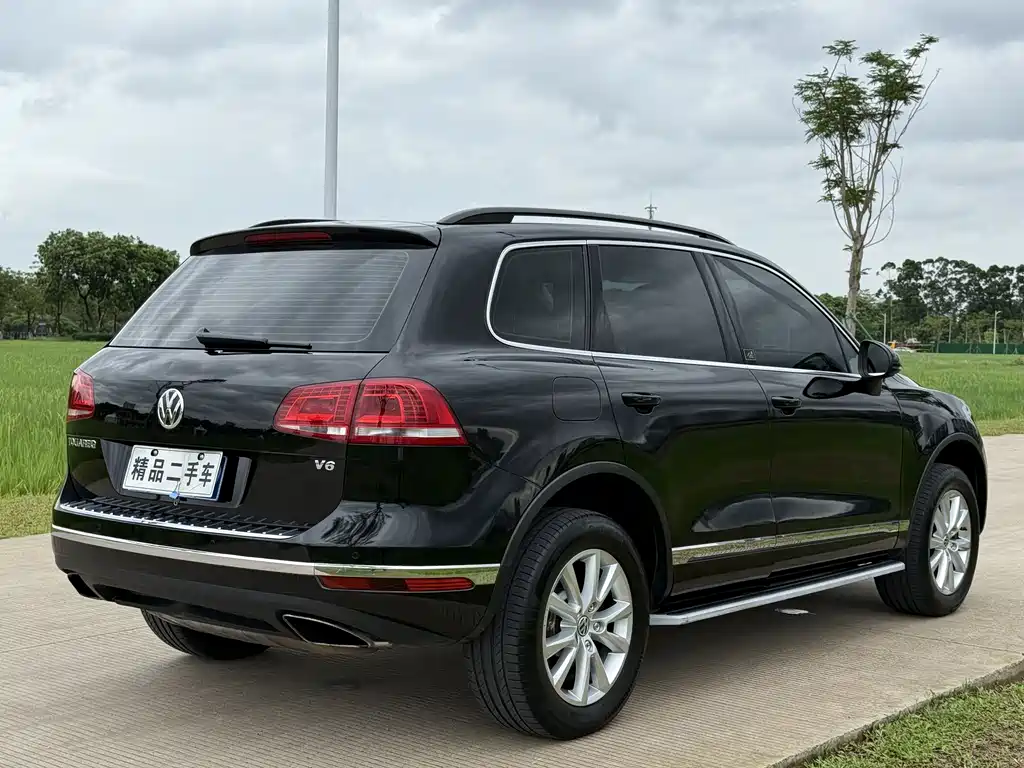 Volkswagen Touareg 2017 — фото 8