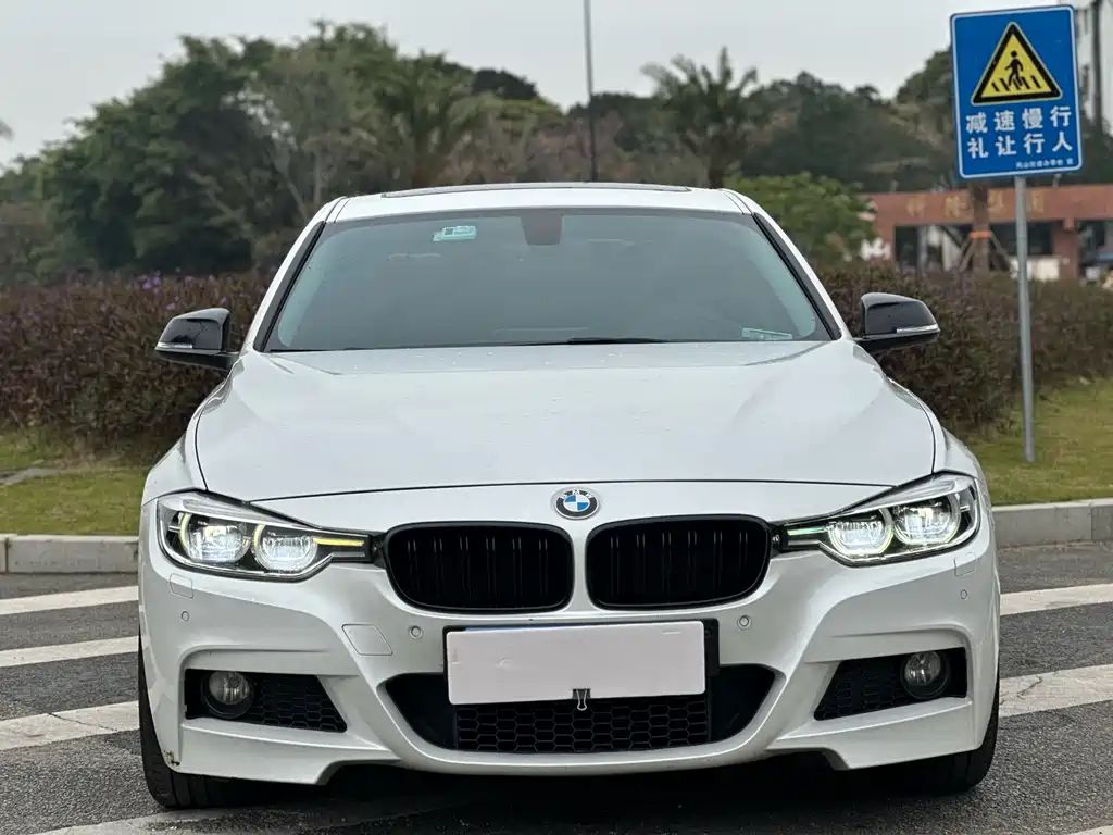 BMW 3 Series 2018 — фото 2