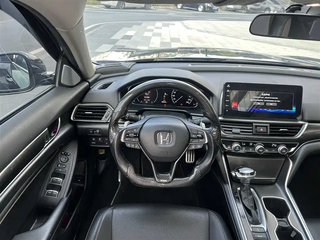 Honda Accord 2022 — фото 29