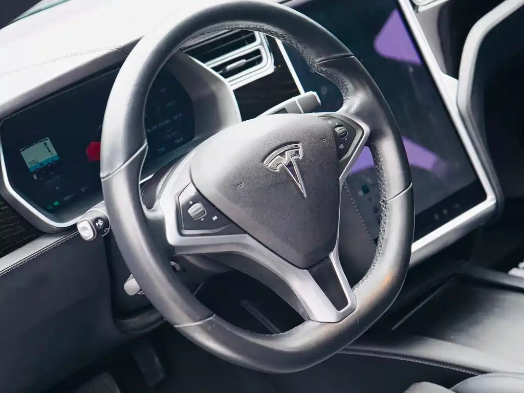 Tesla Model S 2017 — фото 6