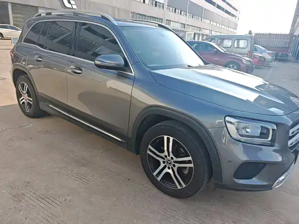 Mercedes-Benz GLB 2021