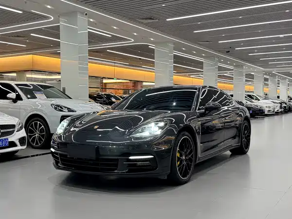 Porsche Panamera 2020