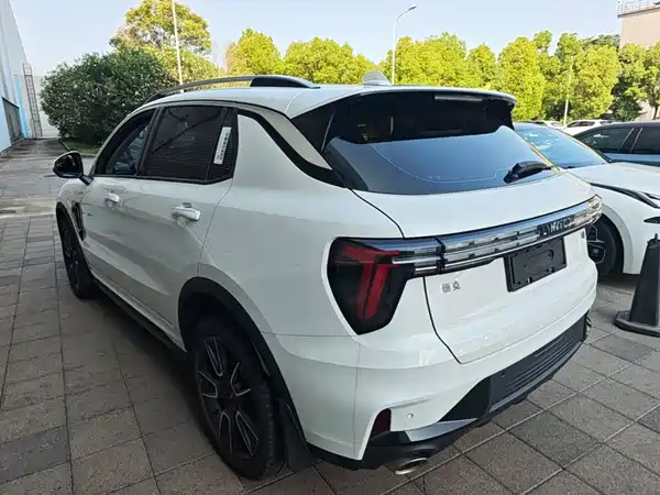 Lynk & Co 01 2024