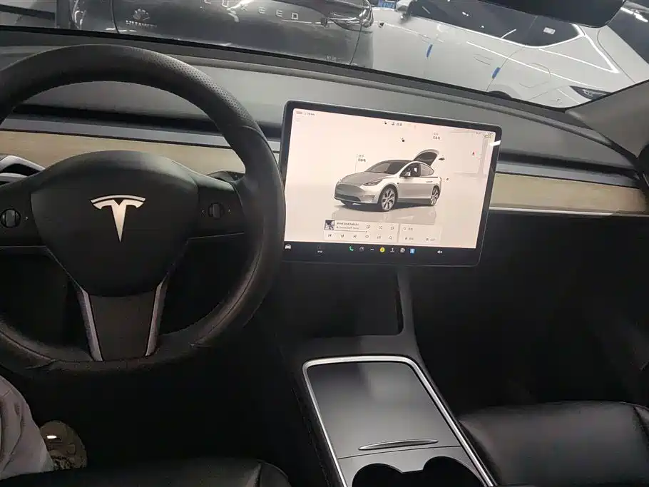 Tesla Model Y 2022 — фото 12