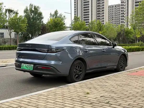 BYD Seal 05 DM-i 2025