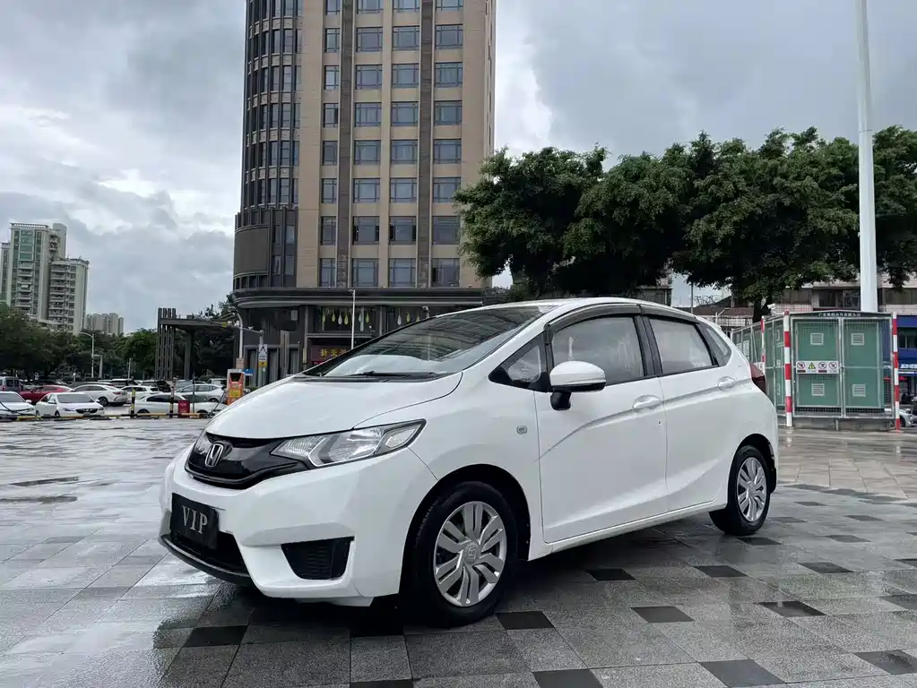 Honda Fit 2017 — фото 3