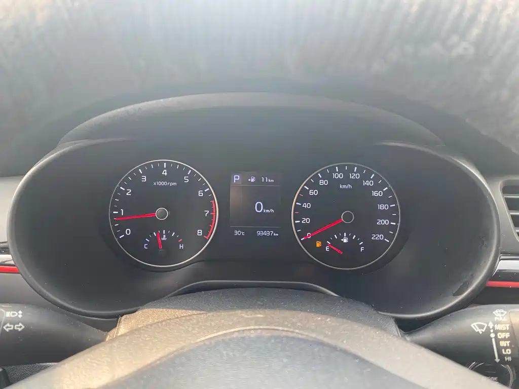 Kia KX Cross 2018 — фото 10