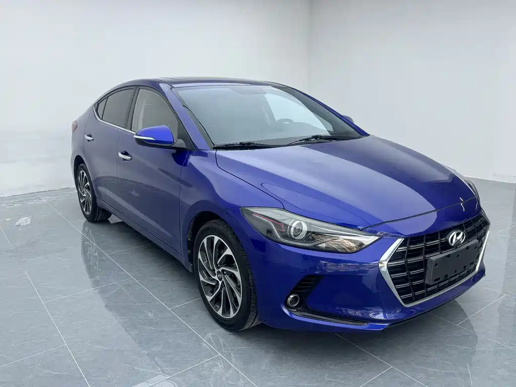 Hyundai Elantra 2020 — фото 3