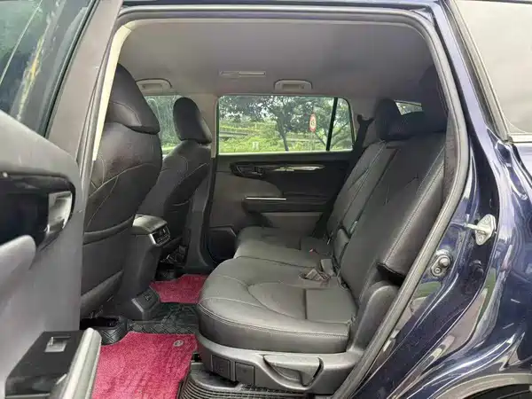 Toyota Highlander 2021