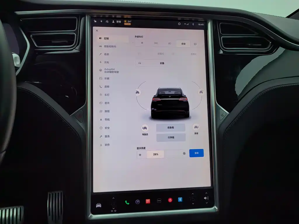 Tesla Model X 2018 — фото 21