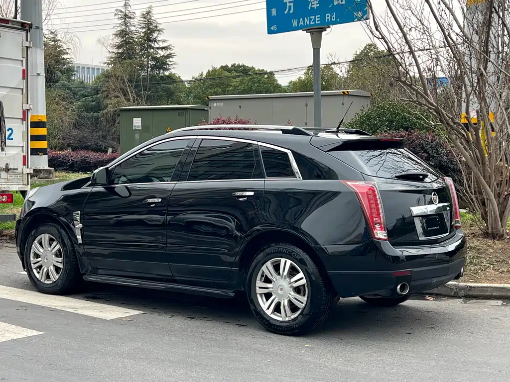 Cadillac SRX 2012 — фото 3