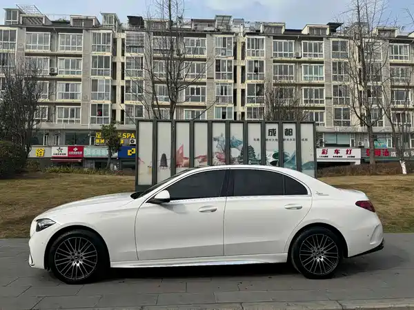 Mercedes-Benz C-Class 2024